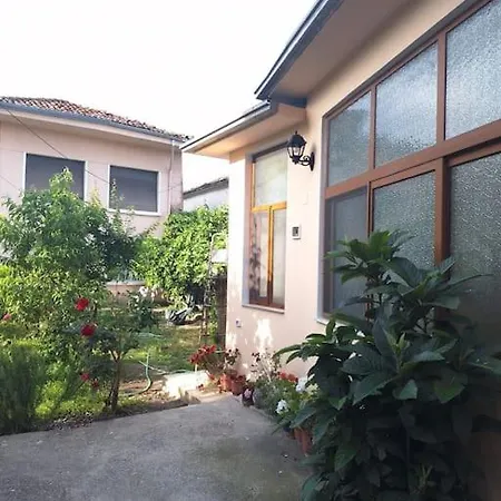 Flower House Apartmán Shkodër